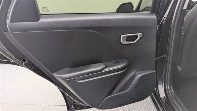 Used 2026 Kia K4 FWD image 16