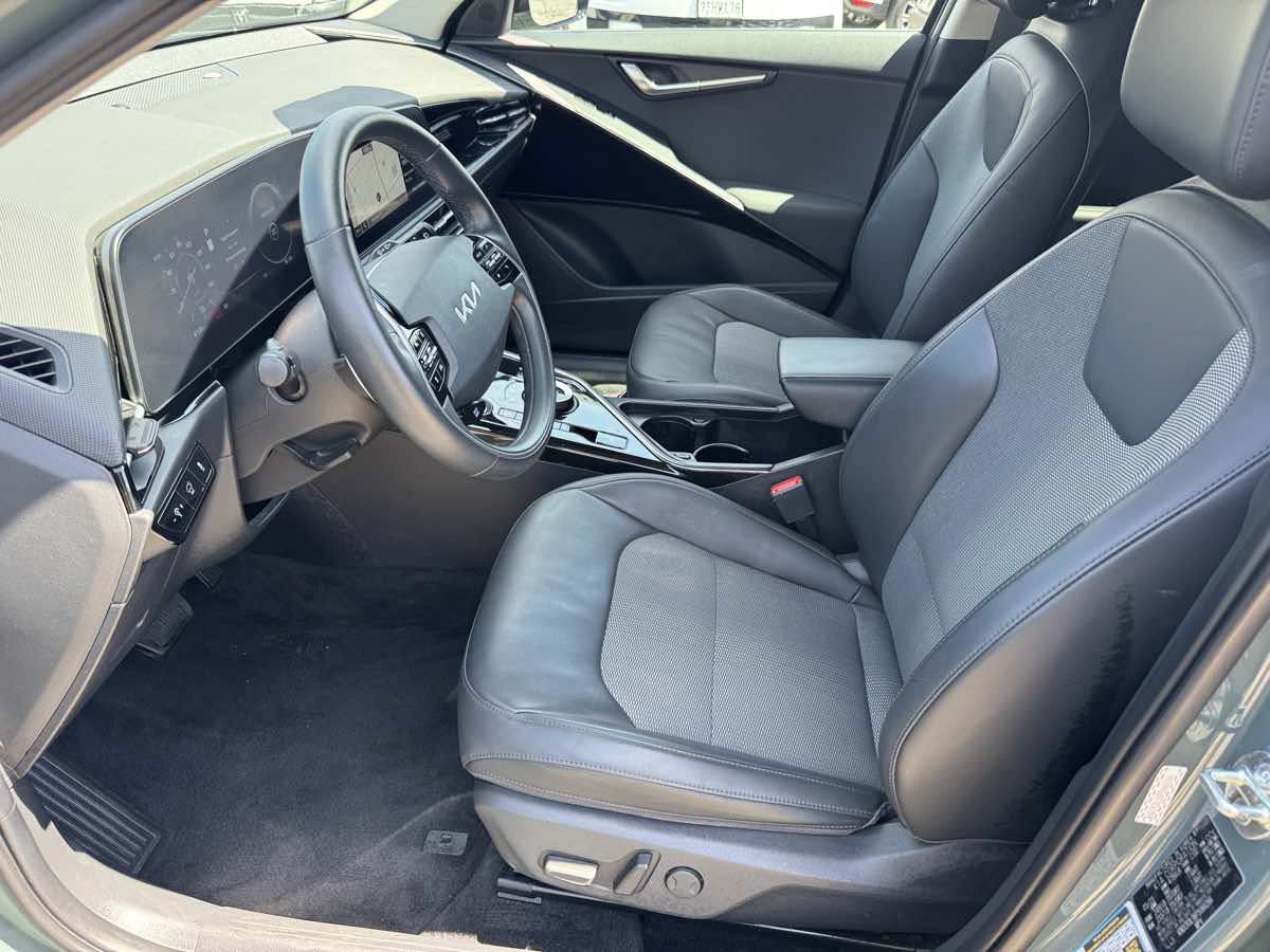 Used 2023 Kia Niro Wind FWD image 26