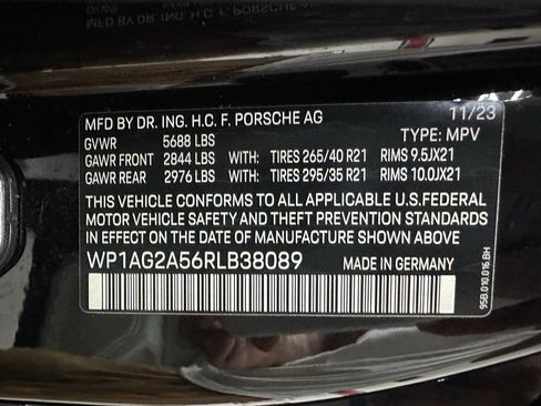 Used 2024 Porsche Macan S AWD/4WD image 33