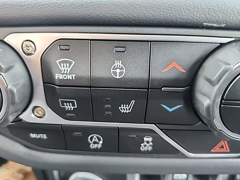 New 2025 Jeep Wrangler Sahara image 33