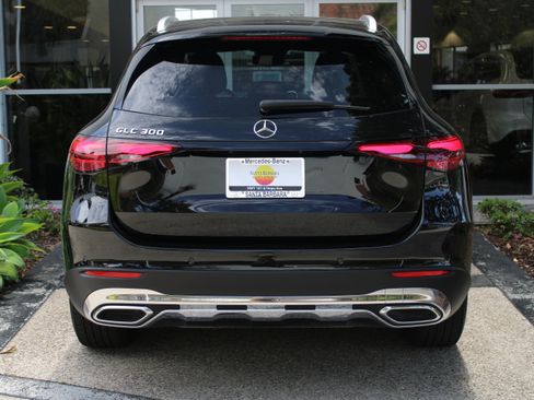 Used 2025 Mercedes-Benz GLC 300 GLC 300 image 8