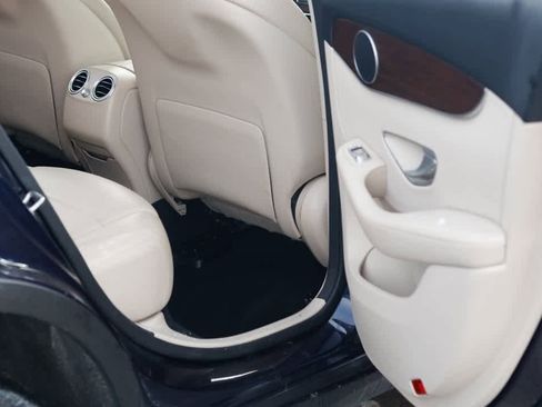 Used 2021 Mercedes-Benz GLC 300 GLC 300 image 24