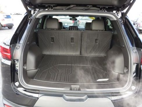 Used 2024 Chevrolet Blazer LT w/ Midnight/Sport Edition image 28