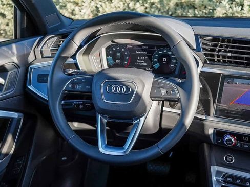 New 2025 Audi Q3 2.0T Premium image 13