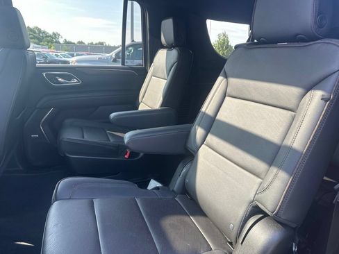 Certified 2024 Chevrolet Suburban High Country AWD/4WD image 15