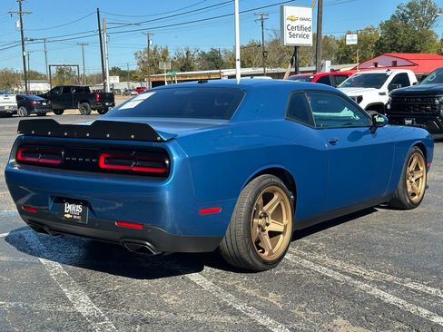 Used 2022 Dodge Challenger R/T image 6