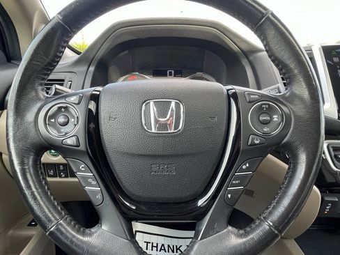 Used 2016 Honda Pilot Touring image 18