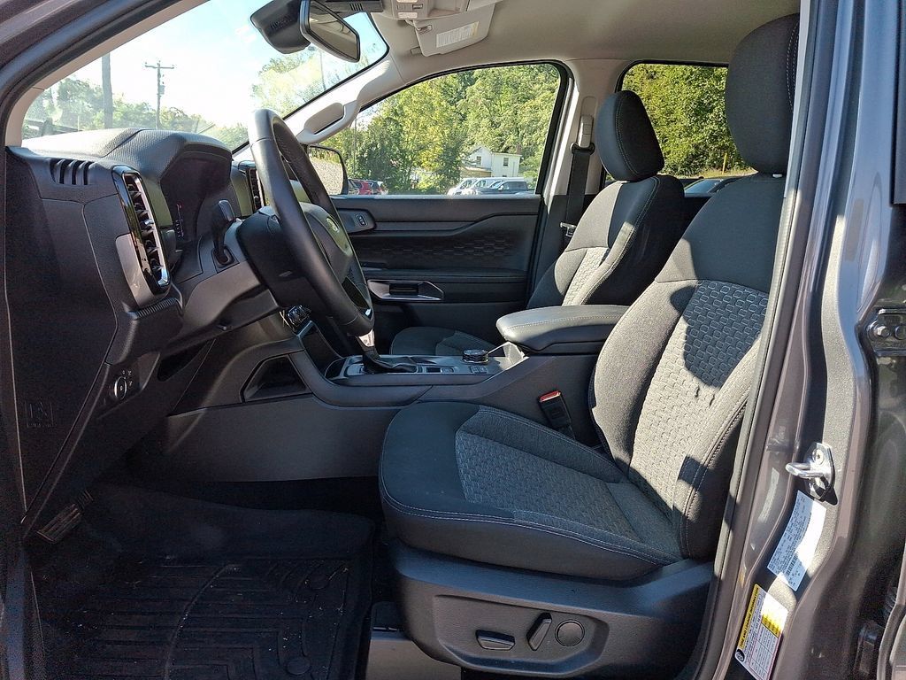 Used 2025 Ford Ranger XLT w/ Equipment Group 301A High AWD/4WD image 14