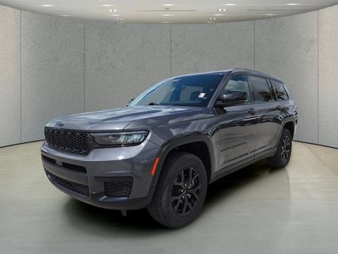 Used 2024 Jeep Grand Cherokee L Laredo AWD/4WD image 11