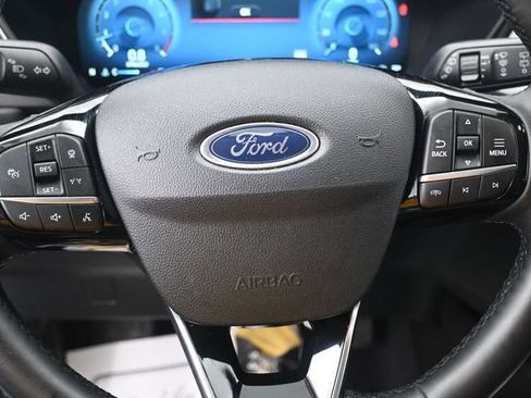 Certified 2024 Ford Escape Platinum AWD/4WD image 10