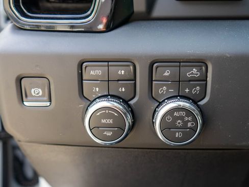 New 2026 GMC Sierra 3500 AT4 AWD/4WD image 20