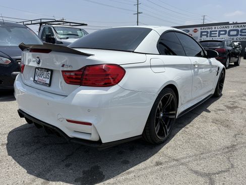 Used 2016 BMW M4 Convertible image 5