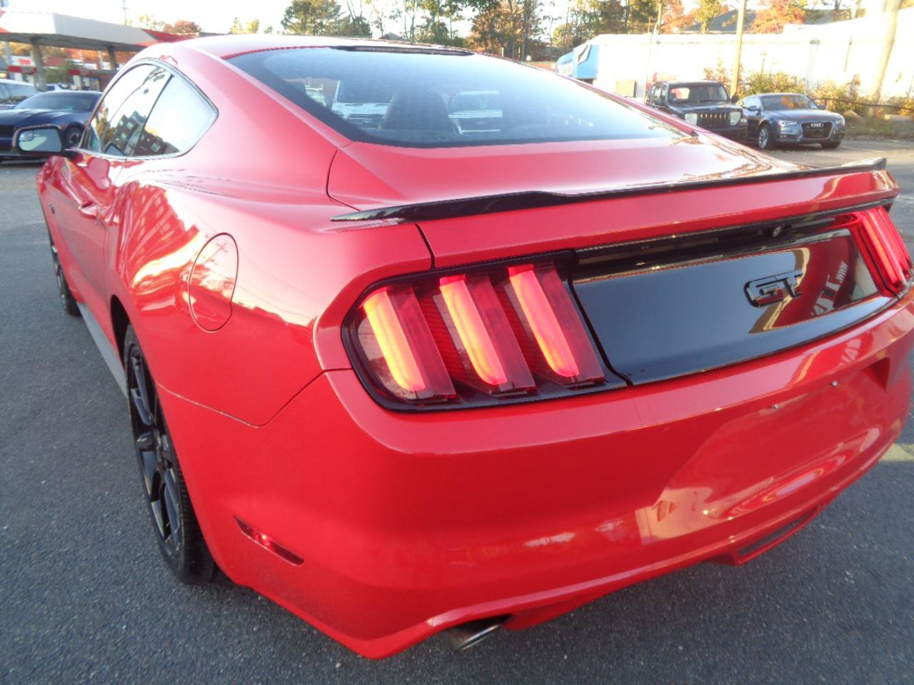 Used 2016 Ford Mustang GT w/ Black Accent Package RWD image 17