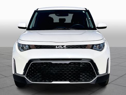 Used 2024 Kia Soul LX w/ Option Group 015 FWD image 4