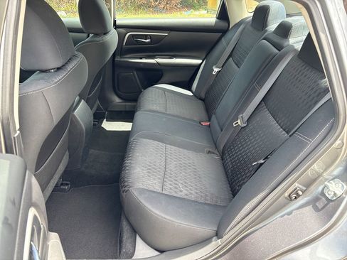 Used 2018 Nissan Altima 2.5 SV FWD image 29