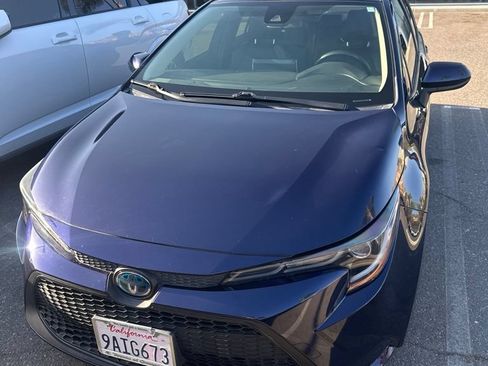 Used 2022 Toyota Corolla LE w/ Premium Interior Package FWD image 6