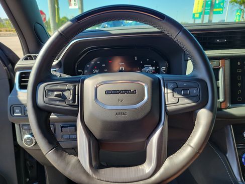 Used 2024 GMC Yukon Denali Ultimate image 23