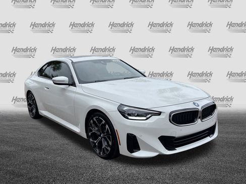 Used 2025 BMW 230i Coupe w/ Convenience Package image 2