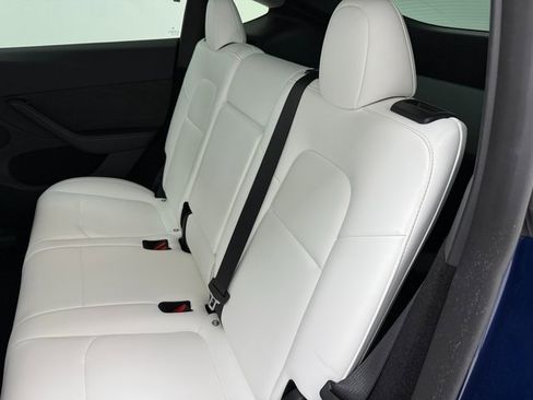 Used 2023 Tesla Model Y Long Range image 35