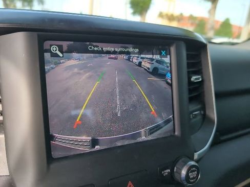 Used 2021 RAM 1500 2WD Crew Cab image 16