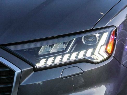 Used 2023 Audi Q7 3.0T Premium image 4