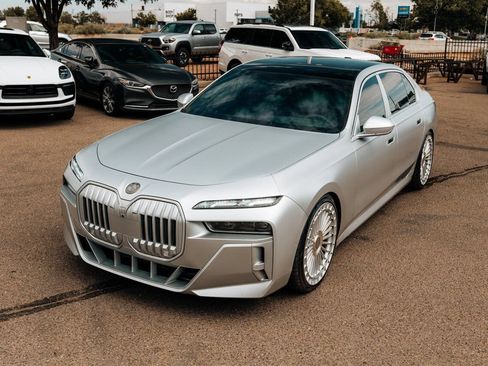 Used 2025 BMW 760i xDrive AWD/4WD image 14