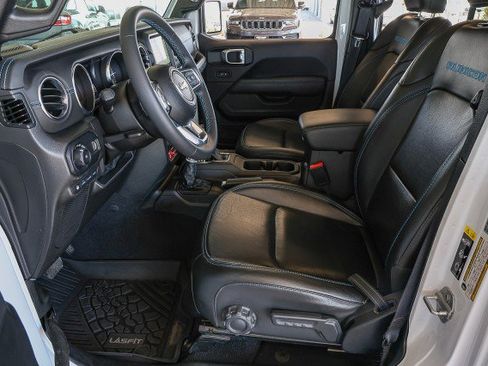 Used 2023 Jeep Wrangler Unlimited Rubicon 4xe AWD/4WD image 9