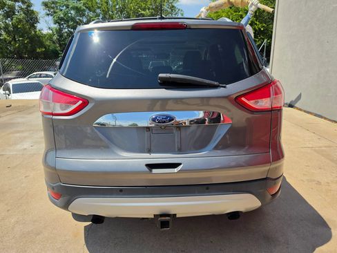 Used 2014 Ford Escape Titanium w/ Equipment Group 401A AWD/4WD image 9