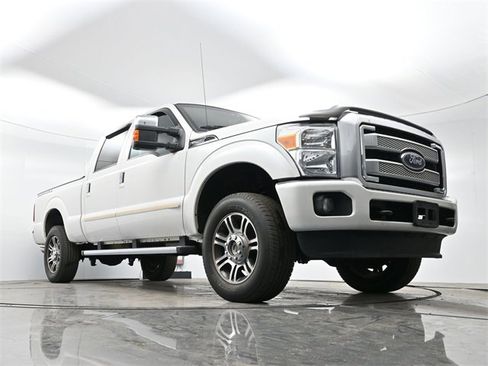 Used 2016 Ford F250 Platinum w/ Snow Plow Prep Package image 21