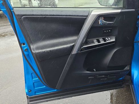 Certified 2017 Toyota RAV4 Limited image 23