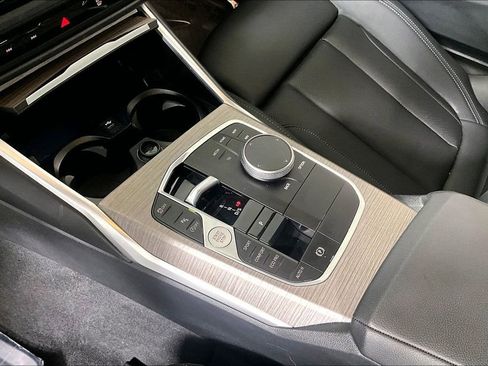 Used 2025 BMW 430i Coupe w/ Convenience Package image 17