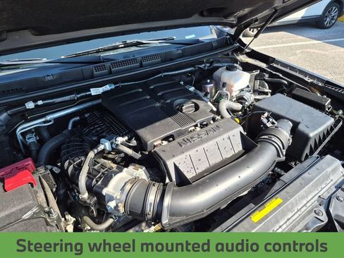 Used 2025 Nissan Frontier SV AWD/4WD image 14