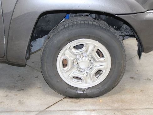 Used 2014 Toyota Tacoma Base image 50