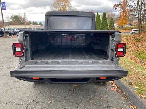 Used 2021 Jeep Gladiator Mojave image 9