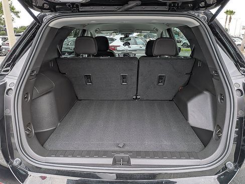 Certified 2024 Chevrolet Equinox LS w/ Midnight Edition FWD image 12