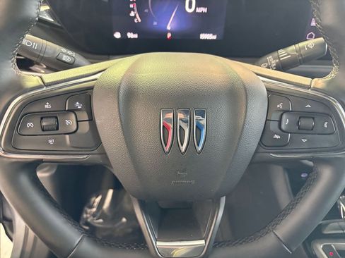 Used 2025 Buick Envista Sport Touring image 28