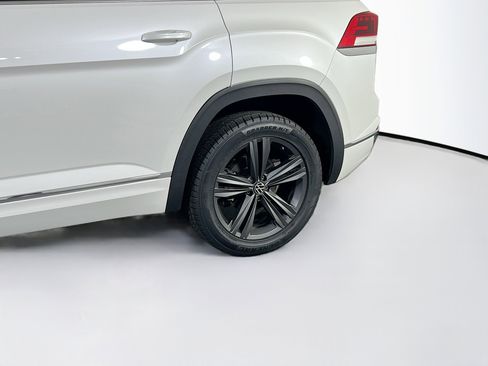 Used 2022 Volkswagen Atlas Cross Sport SEL R-Line image 31