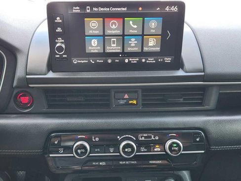 Used 2025 Honda Pilot Touring image 16
