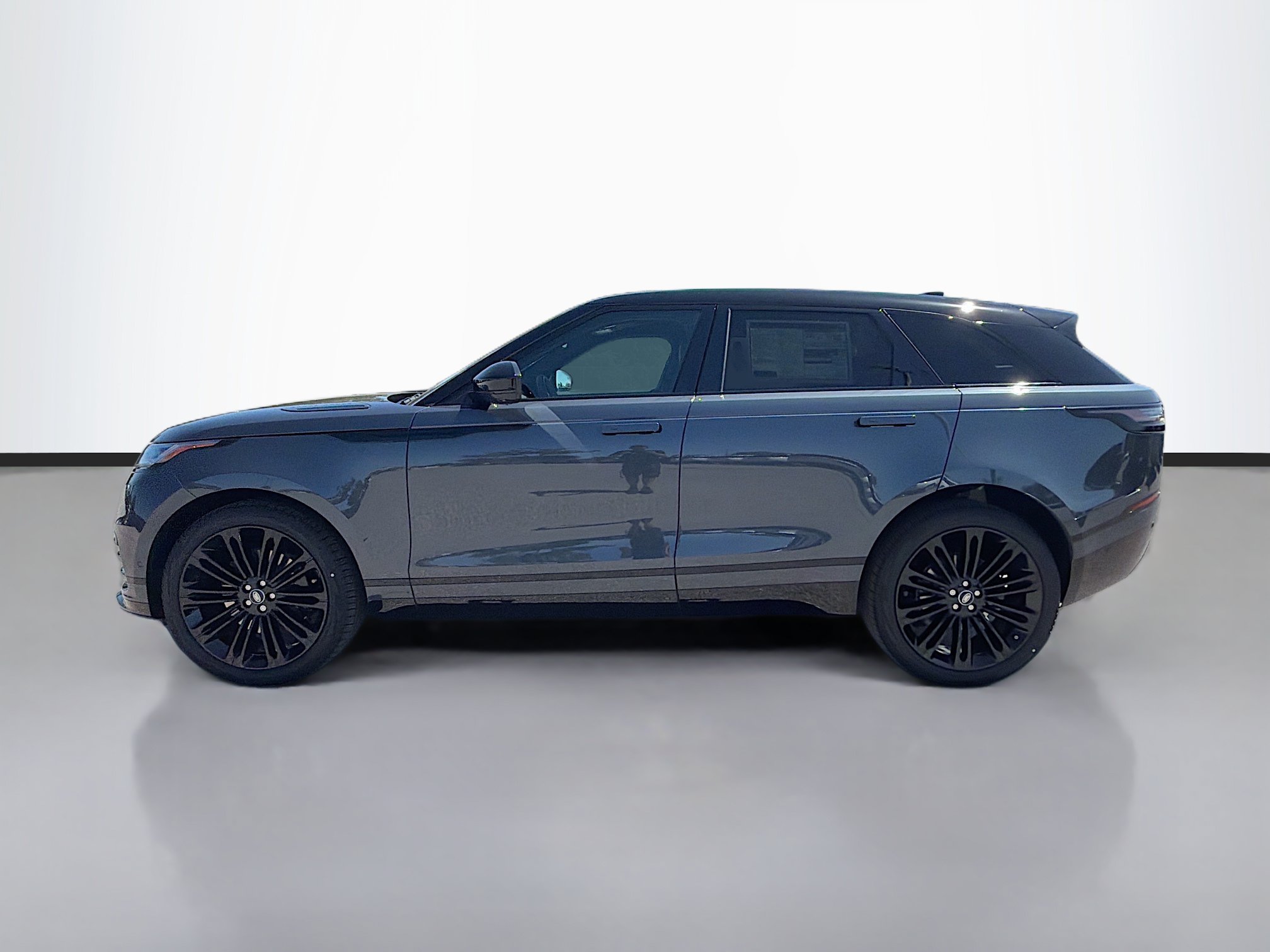 New 2026 Land Rover Range Rover Velar Dynamic SE AWD/4WD image 2
