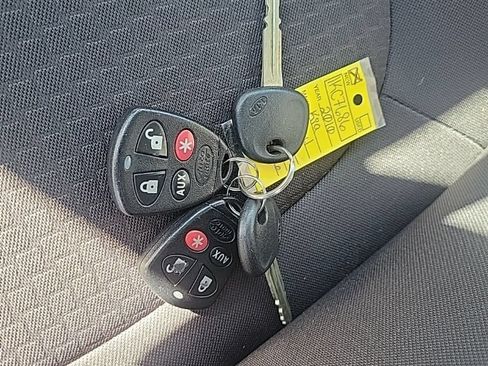 Used 2010 Kia Soul FWD image 25