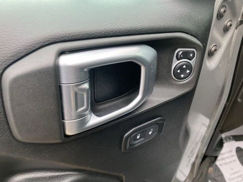 Certified 2019 Jeep Wrangler Unlimited Sport S image 9