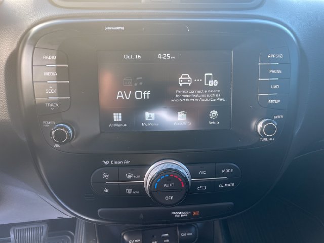 Used 2018 Kia Soul + FWD image 20