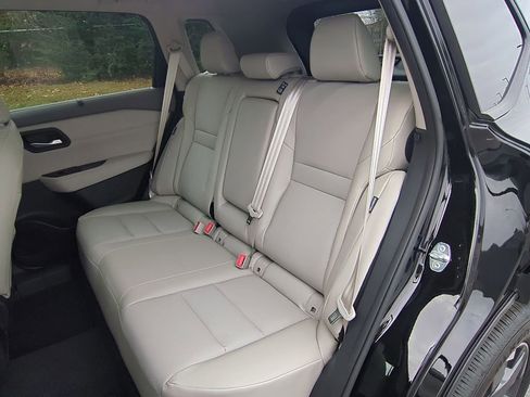 Certified 2026 Nissan Rogue SV w/ SV Premium Package image 25