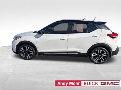Used 2019 Nissan Kicks SR w/ SR Premium Package image 8