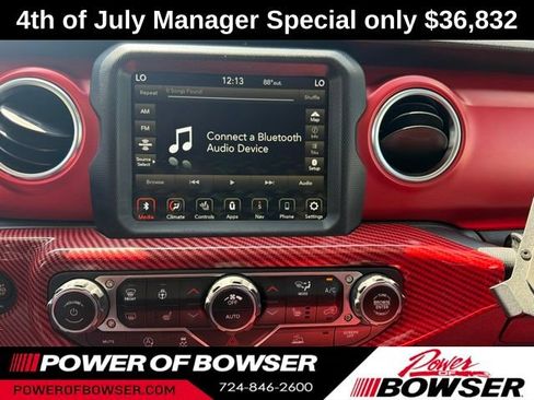 Used 2023 Jeep Gladiator Rubicon w/ Cold Weather Group AWD/4WD image 8