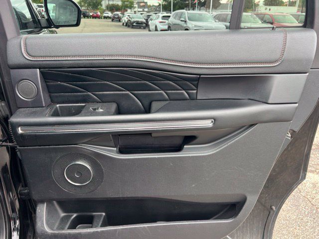 Used 2019 Ford Expedition Max Platinum AWD/4WD image 12