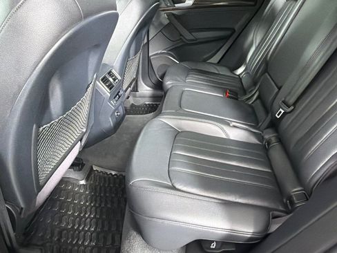 Used 2018 Audi Q5 2.0T Premium Plus AWD/4WD image 19