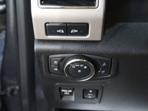 Used 2020 Ford F150 Lariat w/ Equipment Group 502A Luxury AWD/4WD image 14