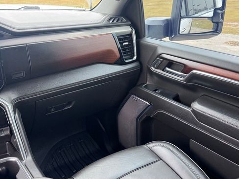 Used 2024 GMC Sierra 2500 Denali w/ Denali Reserve Package image 21