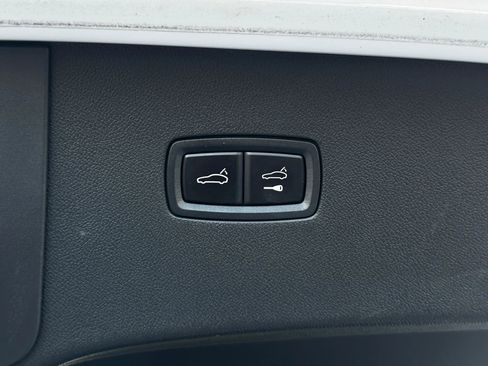 Used 2022 Porsche Cayenne Coupe image 22